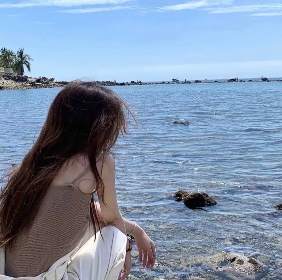 郁川浮游 在线观看封面